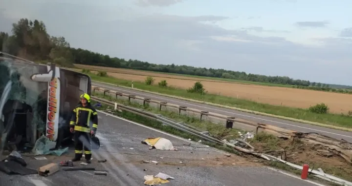 nesreća, a3, autoput, autobus, hrvatska, bih//