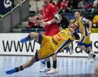 epa09688091 Vladimir Vranjes (front) of Bosnia in action during the Men's European Handball Championship preliminary round match between the Czech Republic and Bosnia and Herzegovina in Bratislava, Slovakia, 15 January 2022. EPA/MARTIN DIVISEK