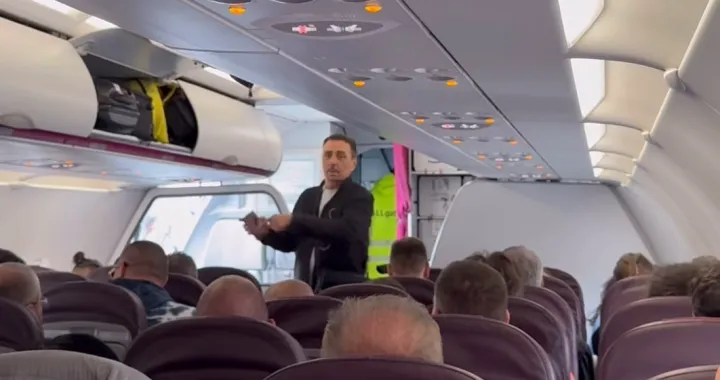 Dragan Kojić Keba u avionu/