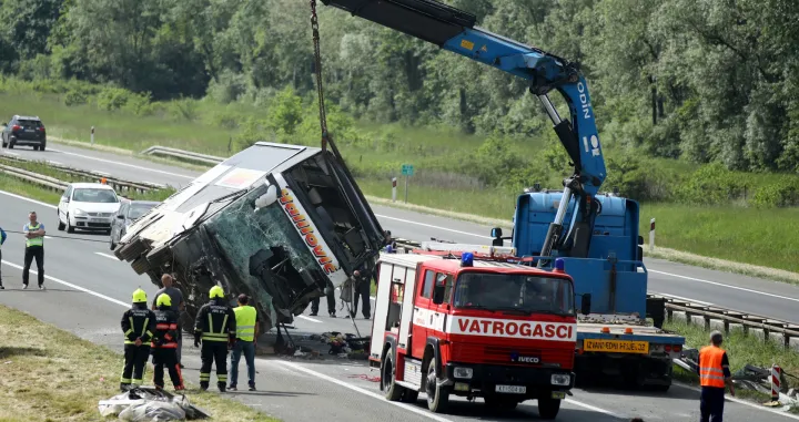 04.05.2025., Popovaca - Prometna nesrece u kojoj je sudjelovao autobus i osobni automobil. U nesreci su dvije osobe poginule te ih je nekoliko ozlijedjeno. Photo: Edina Zuko/PIXSELL/Edina Zuko/pixsell