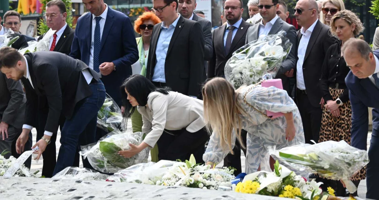 Odavanje počasti na Spomen-obilježju/Andrej Bjeloš