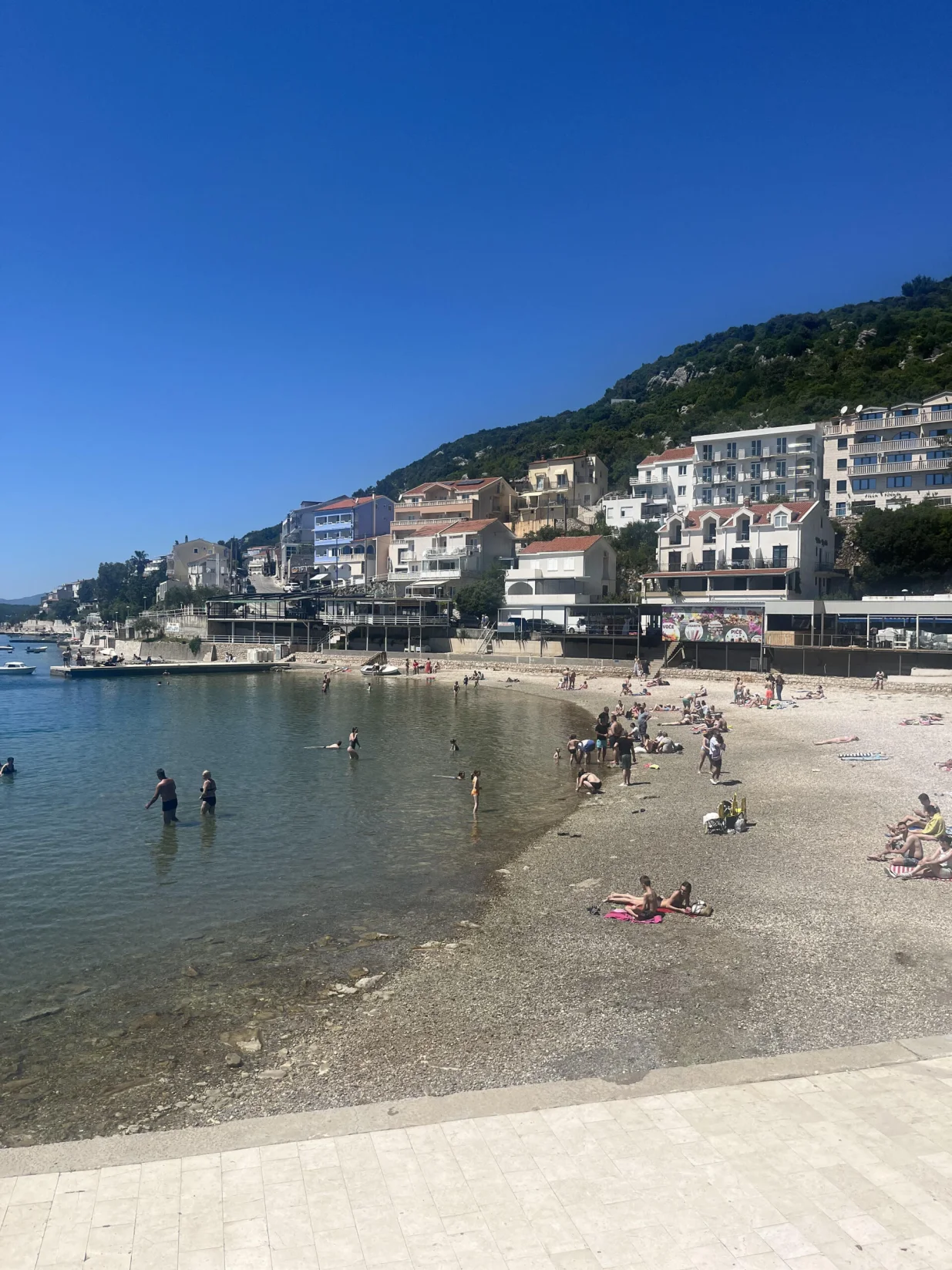 Neum Prvi maj/Dženisa Zukančić