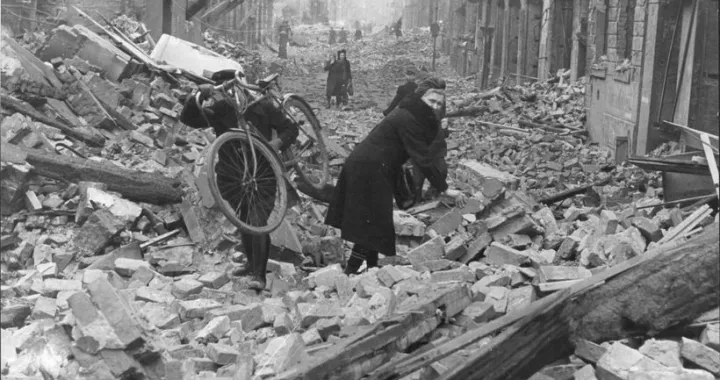 Berlin, 1945./