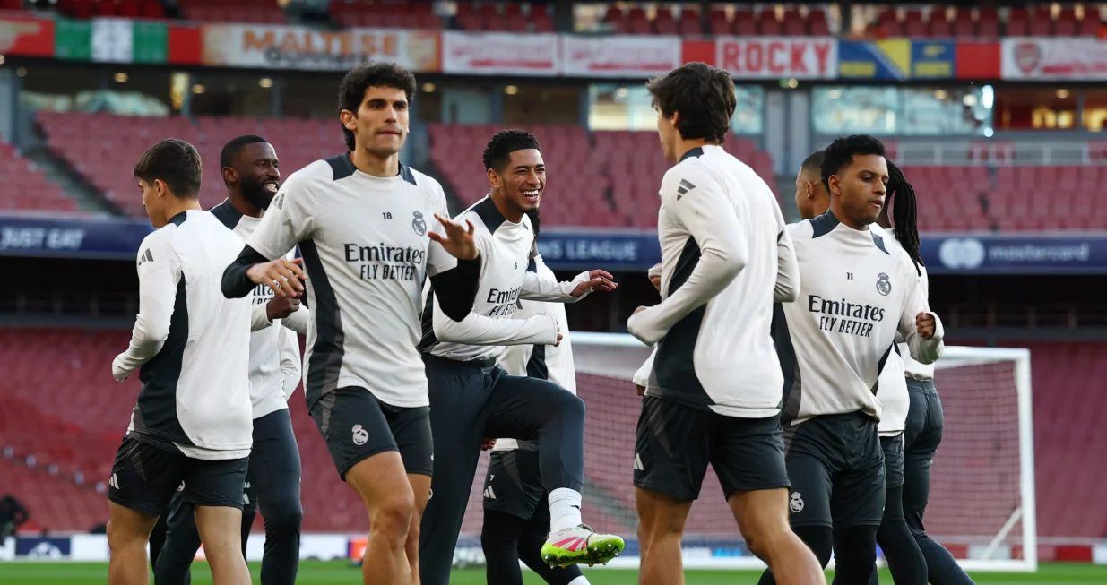 Soccer Football - Champions League - Real Madrid Training - Emirates Stadium, London, Britain - April 7, 2025 Real Madrid's Rodrygo, Real Madrid's Jesus Vallejo, Real Madrid's Antonio Rudiger and Real Madrid's Jude Bellingham during training Action Images via Reuters/Matthew Childs