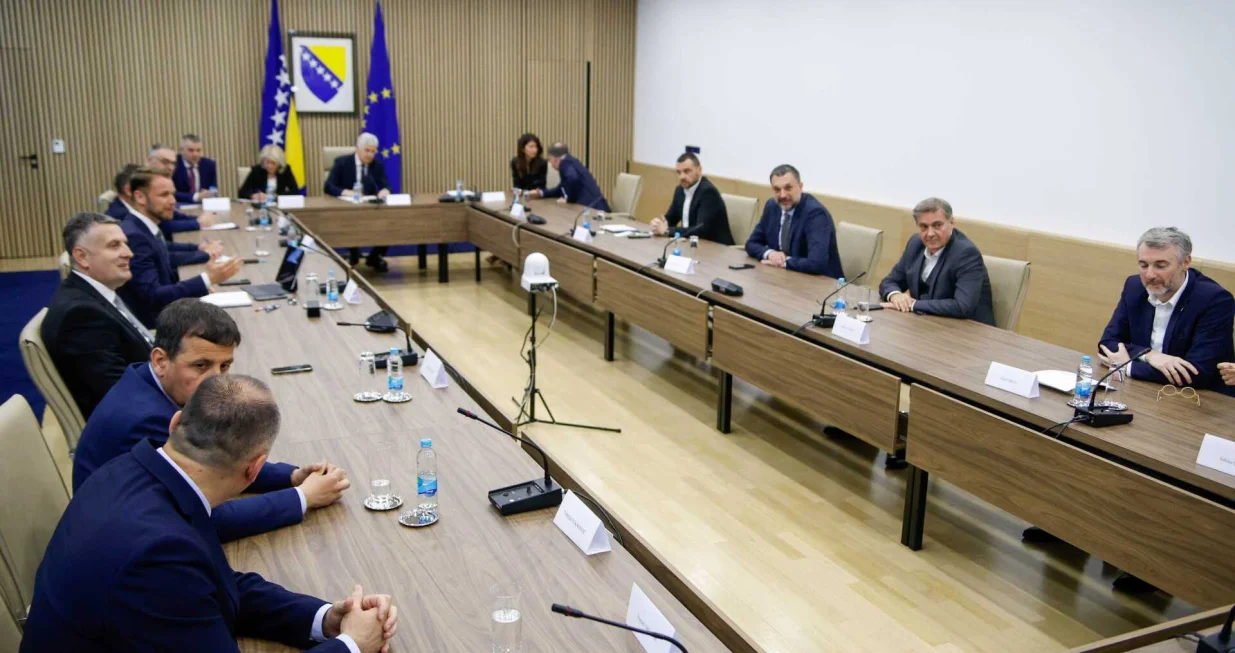 Sastanak u zgradi institucija BiH/Damir Deljo