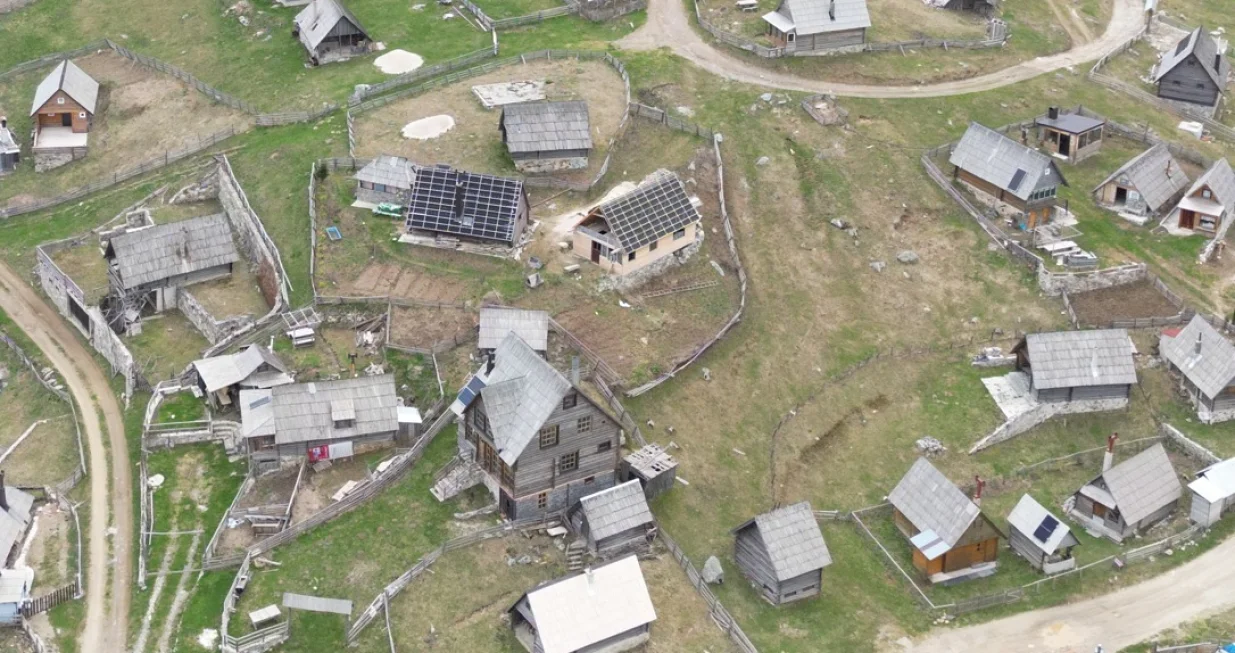 Izgradnja objekata na Prokoškom jezeru//