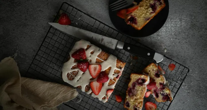 Najlakši kolač s jagodama/Pexels