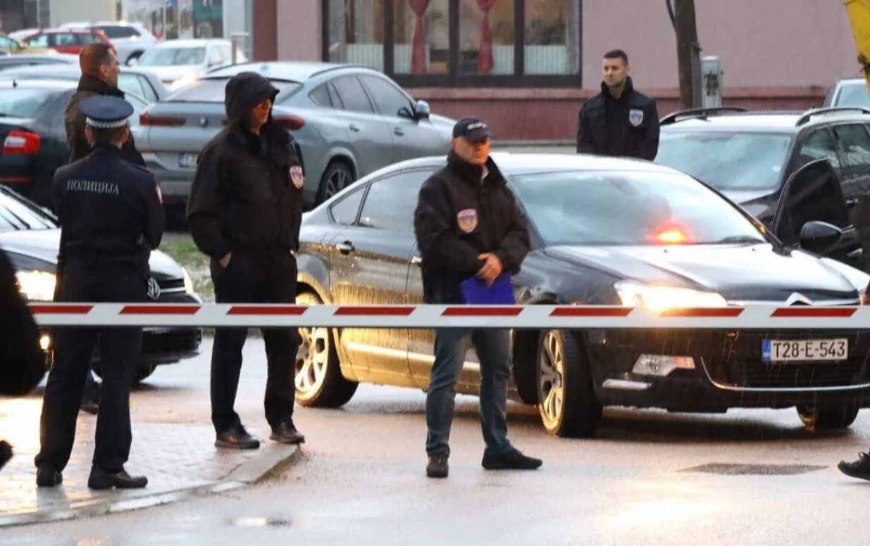 Inspektori su pokušalu uručiti Dodiku nalog za hapšenje/Detektor/Detektor