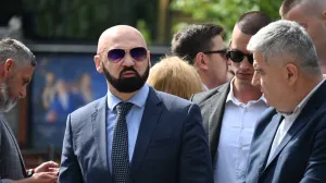 Ramo Isak; Odavanje počasti na Spomen-obilježju ubijenoj djeci opkoljenog Sarajeva/Andrej Bjeloš