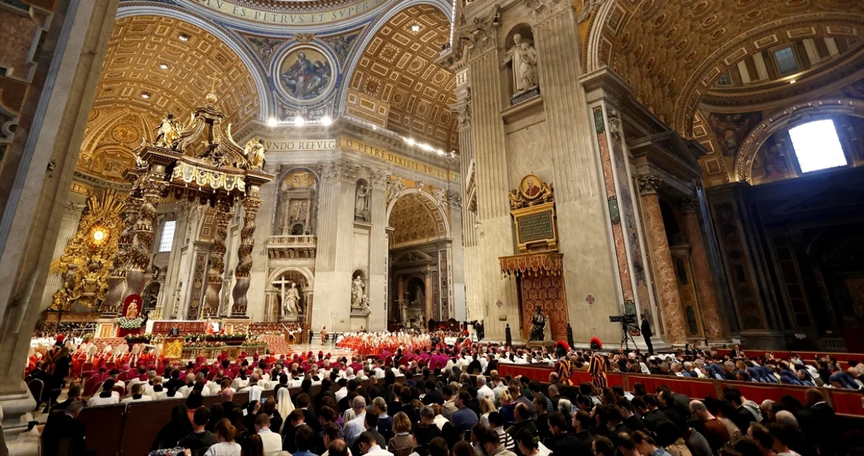 Sveta misa u Vatikanu uoči konklave na kojoj će kardinali izabrati novog papu/Riccardo De Luca