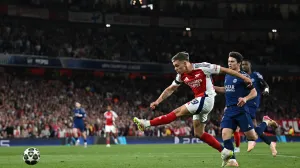 Soccer Football - Champions League - Semi Final - First Leg - Arsenal v Paris Saint Germain - Emirates Stadium, London, Britain - April 29, 2025 Arsenal's Leandro Trossard shoots at goal REUTERS/Dylan Martinez