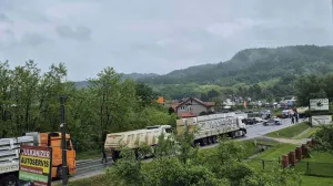 Obustavljen saobraćaj/Žepče.ba/Facebook//