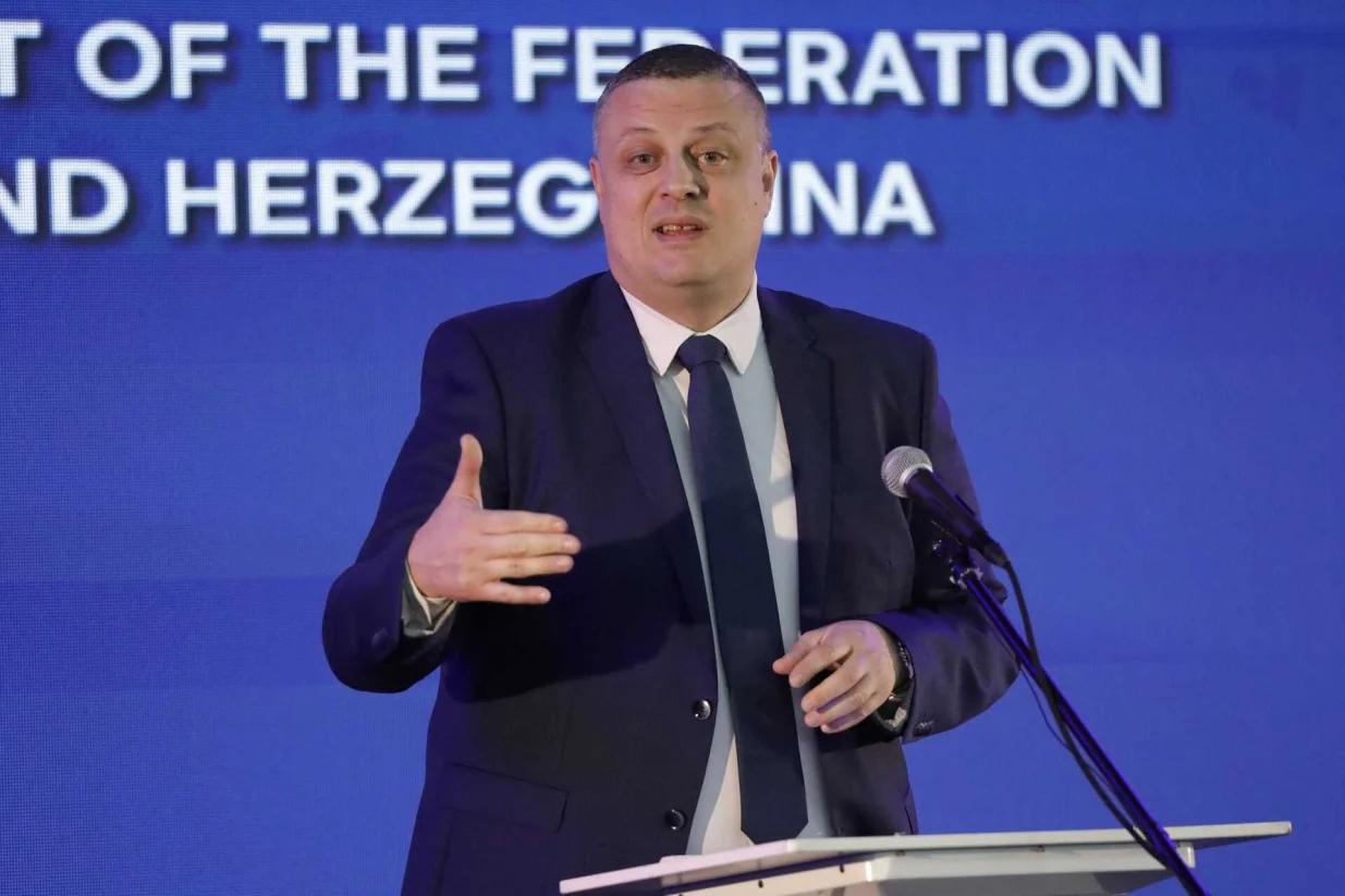 Vojin Mijatović, dopremijer FBiH, ministar obrta razvoja i poduzetništva FBiH/Senad Gubelić