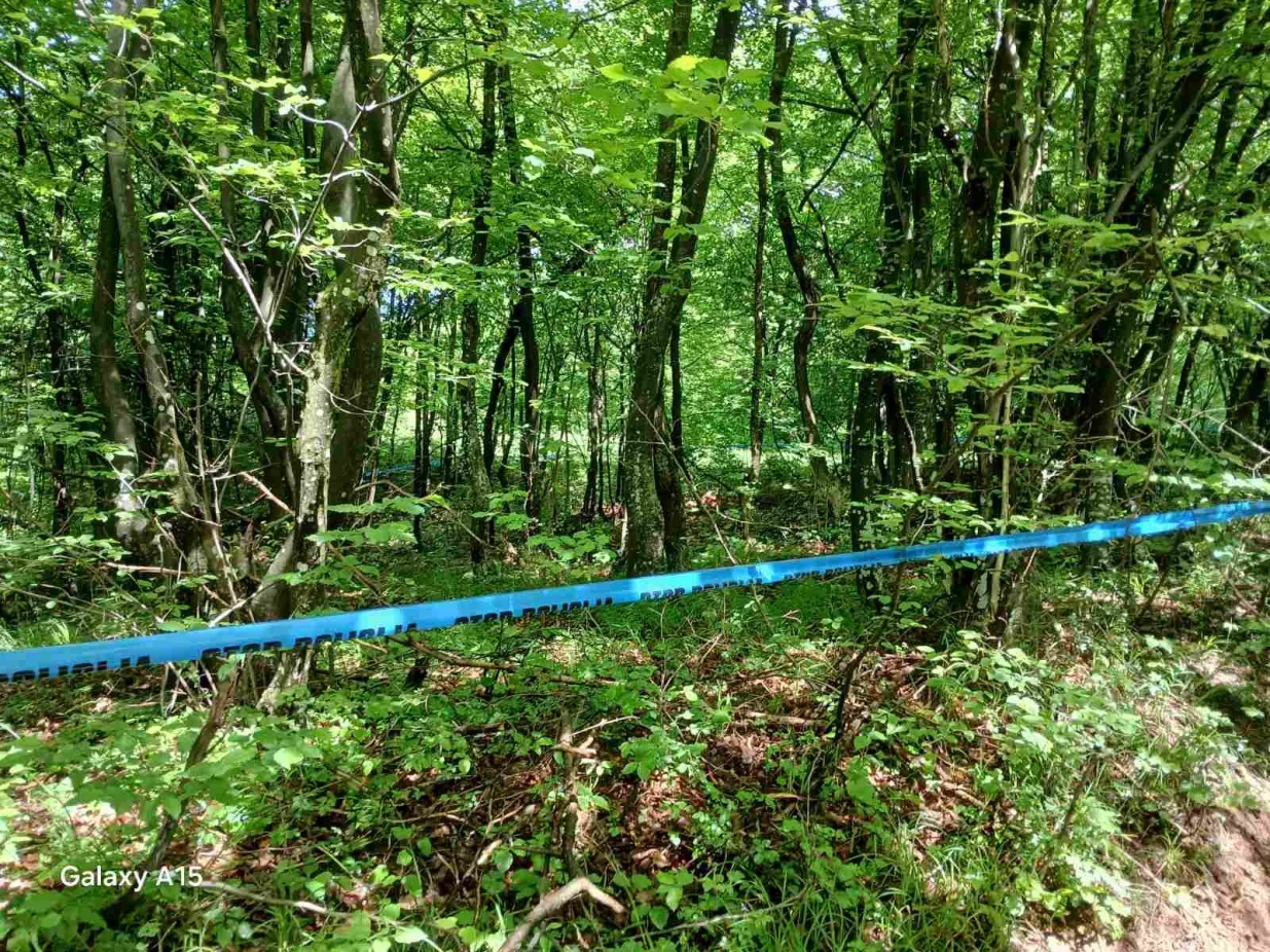 Ekshumacija na lokalitetu Grahovci, općina Kiseljak; iskopani kompletni posmrtni ostaci dvije žrtve agresije na BiH bošnjačke nacionalnosti, nestale 1993. godine//