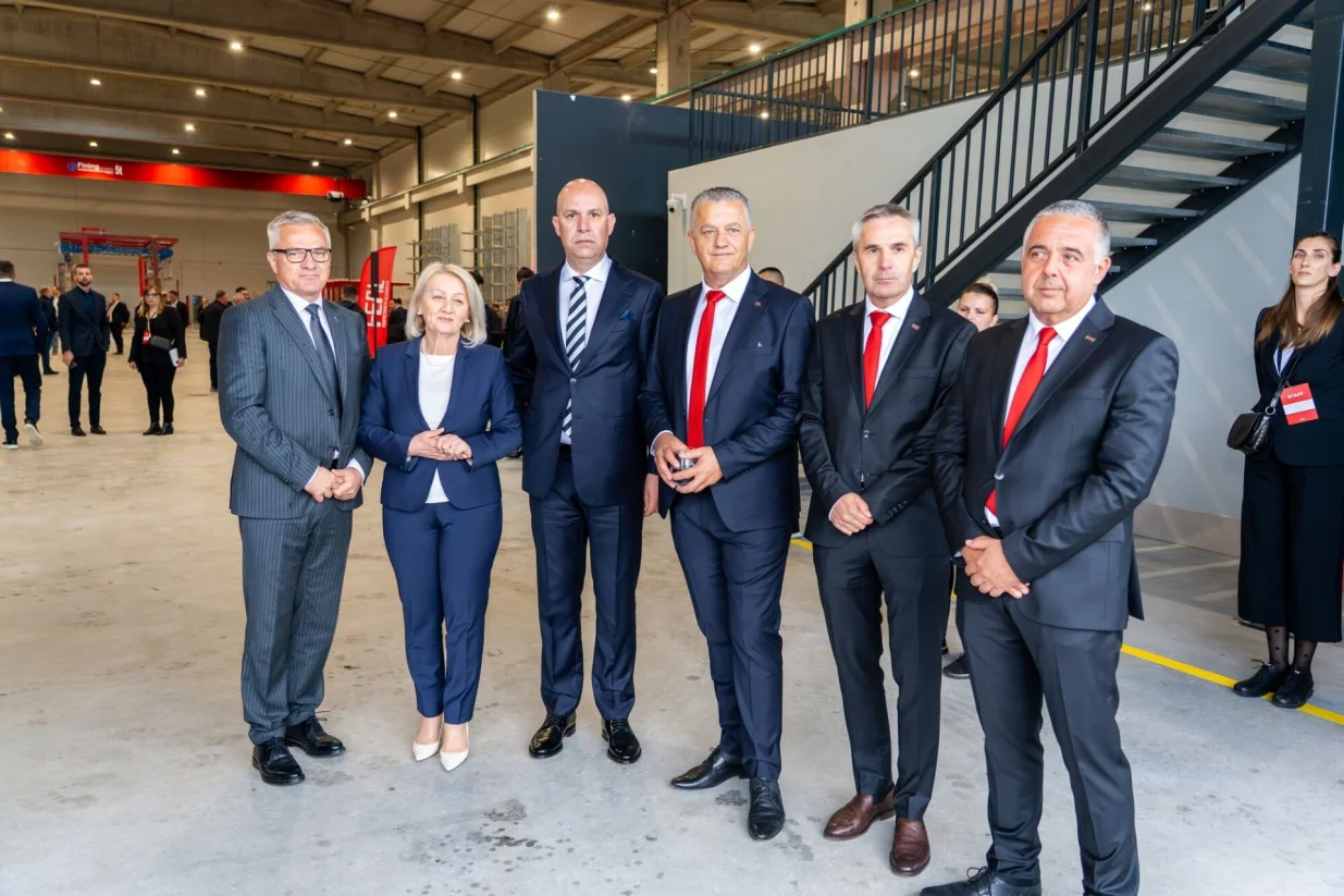 Otvorena nova tvornica u Karlovcu/FEAL/