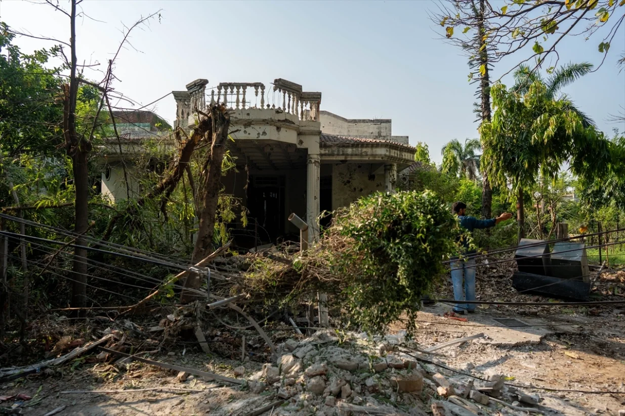 Pakistanski artiljerijski napadi uzrokovali štetu u naselju pod indijskom kontrolom u gradu Jammu/Amarjeet Kumar Singh
