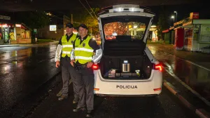 Uprava policije Ministarstva unutrašnjih poslova Kantona Sarajevo (MUP KS) počela je s upotrebom uređaja za indikaciju droga i testiranje vozača na prisustvo droga u organizmu, na saobraćajnicama u KS//