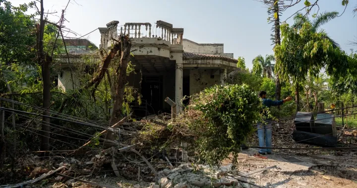 Pakistanski artiljerijski napadi uzrokovali štetu u naselju pod indijskom kontrolom u gradu Jammu/Amarjeet Kumar Singh
