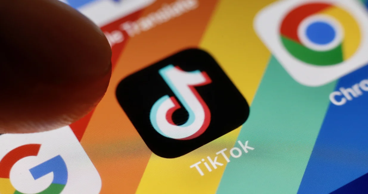 epa10351127 The Tiktok application logo is pictured on a smartphone in Taipei, Taiwan, 06 December 2022. On 02 December, the The US Federal Bureau of Investigation (FBI) warned about Tiktok, that it presents national security concerns in regards to the integrity of the application's algorithm. On 05 December, a Ministry of Digital Affairs (MODA) official announced that the application have been deemed to be 'harmful product against national information security.' EPA/RITCHIE B. TONGO/Ritchie B. Tongo