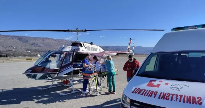 Pacijent prevezen helikopterom/Facebook//