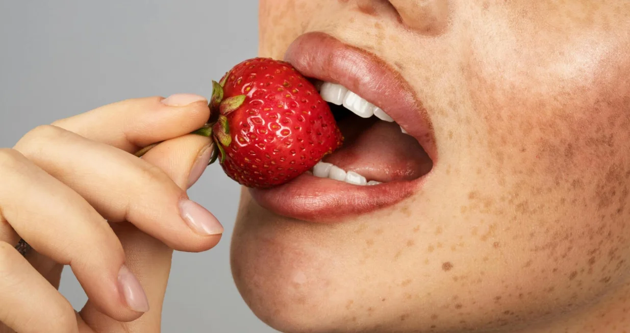 Peckanje u ustima nakon jagoda ukazuje na ove moguće tegobe/Pexels