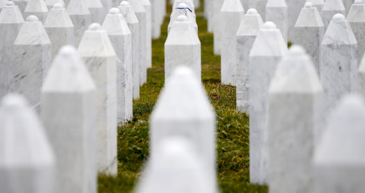 Memorijalni centar Potočari zimi/Damir Deljo