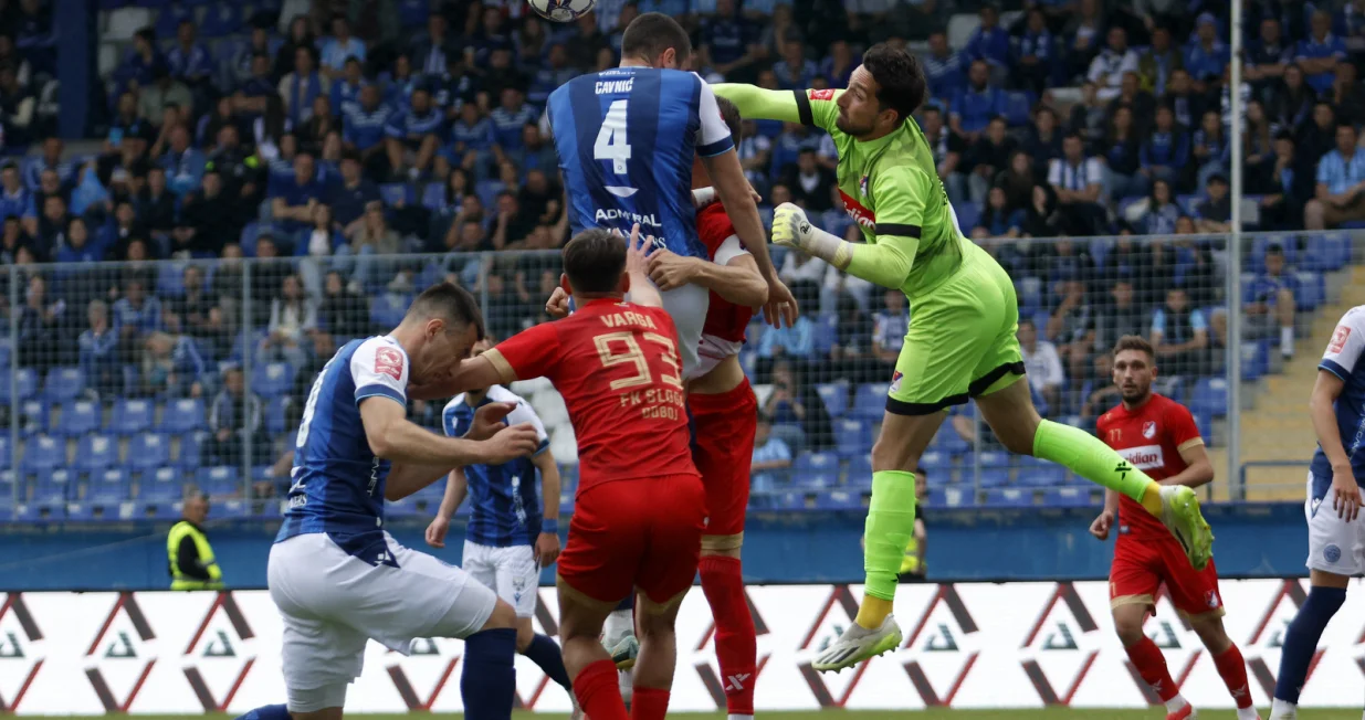 Detalj sa utakmice između Željezničara i Sloge (FOTO: Sport1.ba - Sanel Konjhodžić) - 11.05.2025.