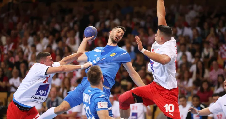 11.05.2025., Centar Zamet, Rijeka - Kvalifikacije za EHF EURO 2026. godine, skupina 5, 6. kolo, Hrvatska - Luksemburg. Adel Rastoder, Zvonimir Srna i Ben Weyer Photo: Goran Kovacic/PIXSELL