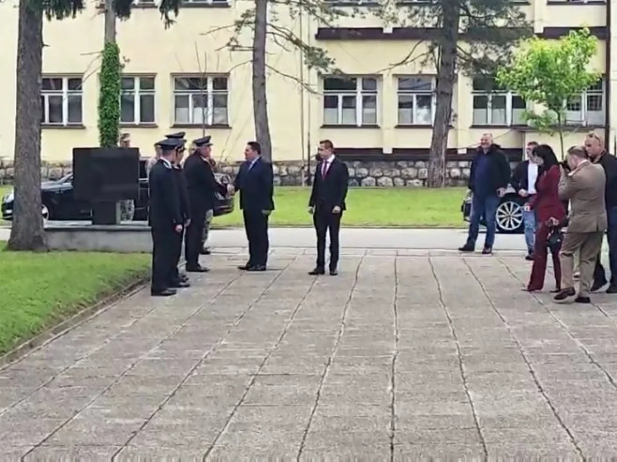 Nenad Stevandić u kasarni OS BiH, Treći pješadijski puk (RS), obilježavanje/Rtrs