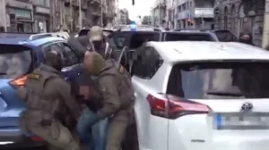 Specijalna antiteroristička jedinica TEK sprovodi hapšenje u mađarskoj/