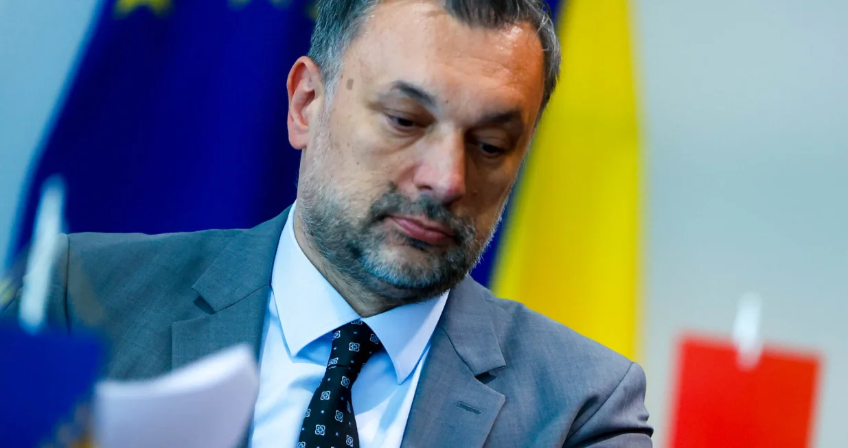 Sporazum stranaka na nivou države BiH o uspostavi nove koalicije, dvije trojke iz RS i FBiH - SDS, PDP, SDP, NiP, NS, ZPR, te NES, Naprijed, ZNG, zgrada Parlamenta/Damir Deljo