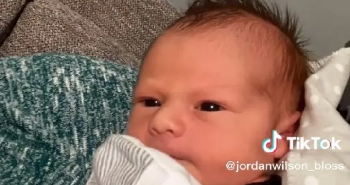 Novorođenče sa zubićima/