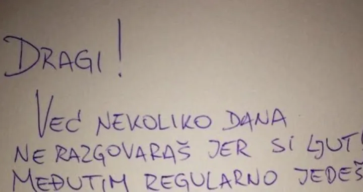 Urnebesna poruka/Facebook