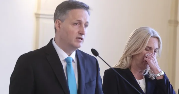 Željka Cvijanović tokom govora Denisa Bećirovića/Prtsc