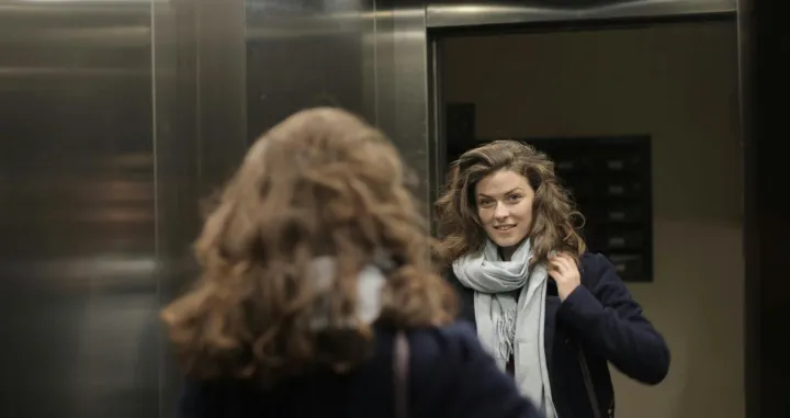 Ogledala u liftovima imaju skrivenu funkciju/Pexels