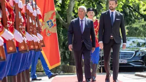 Podgorica, Crna Gora - 14. maj 2025:Predsjednik Evropskog savjeta Antonio Košta stigao je u srijedu u zvaničnu posjetu Crnoj Gori, na poziv predsjednika države Jakova Milatovića.Koštu je, uz najviše vojne i državne počasti dočekao crnogorski predsjednik Jakov Milatović u Vili Gorica, nakon čega je uslijedio sastanak dvije delegacije, tokom kojih će biti razmotrena pitanja od značaja za ubrzanje evropskog puta Crne Gore. (Rusmin Radic - Anadolu Agency)/