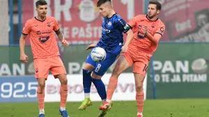 02.04.2025., Gradski stadion "Ivan Kusek Apas", Koprivnica - SuperSport Hrvatski nogometni kup 2024./25., polufinale, NK Slaven Belupo - NK Osijek. Hrvoje Babec, Adriano Jagusic i Marko Soldo Photo: Vjeran Zganec Rogulja/PIXSELL