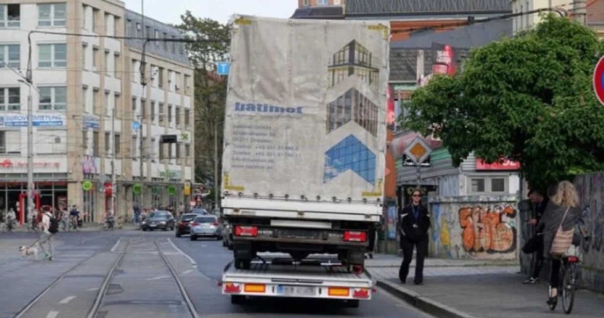 Kamion u Dresdenu/Screenshot