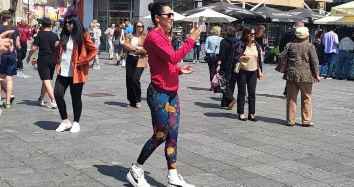 Performans djevojke, salon vjenčanica, "tražim muža", Banja Luka/Bl Portal