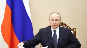 Moskva, Rusija - 15. maj 2025:Ruski predsjednik Vladimir Putin održao je sastanak s ruskom delegacijom uoči pregovora s Ukrajinom u Istanbulu, objavio je Kremlj u četvrtak ujutro (Kremlj/ Handout - Anadolu Agency)/