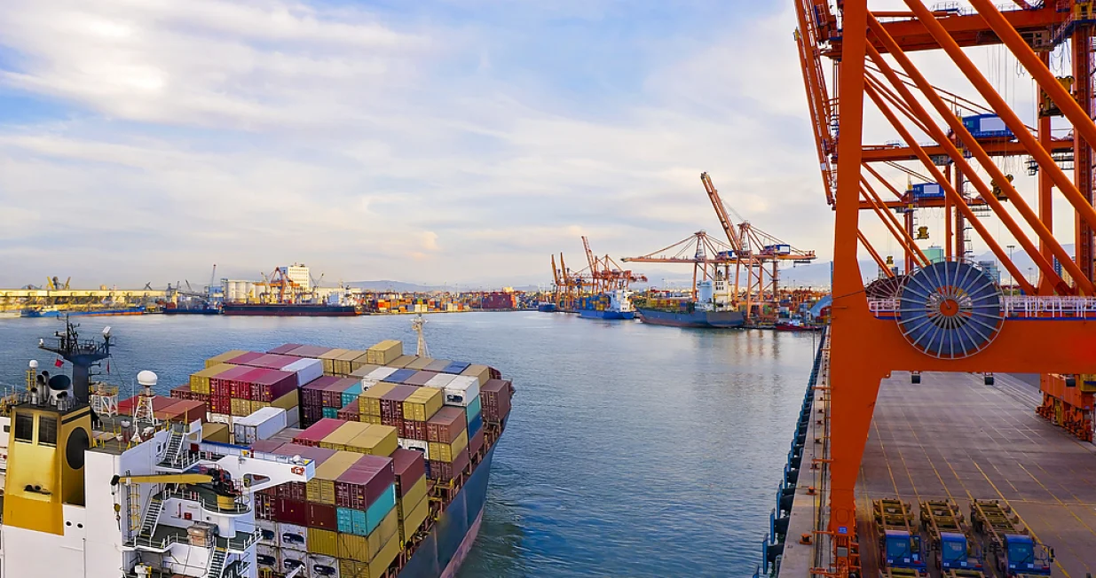 Carine, roba, luka, tankeri/