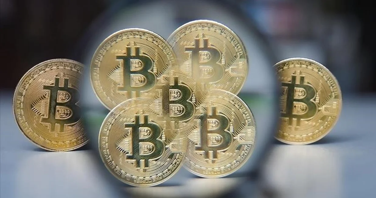 Bitcoin valuta/Mertkan Oruc