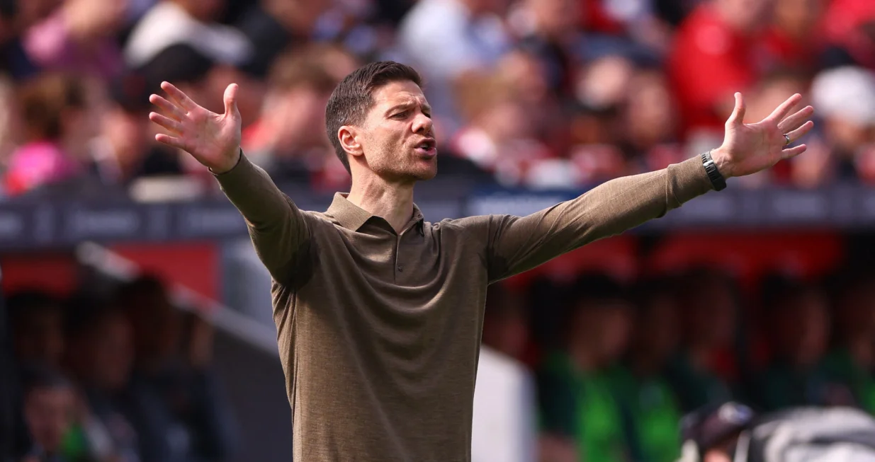 Soccer Football - Bundesliga - Bayer Leverkusen v FC Augsburg - BayArena, Leverkusen, Germany - April 26, 2025 Bayer Leverkusen coach Xabi Alonso reacts REUTERS/Thilo Schmuelgen DFL REGULATIONS PROHIBIT ANY USE OF PHOTOGRAPHS AS IMAGE SEQUENCES AND/OR QUASI-VIDEO.