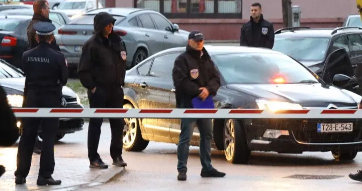 Inspektori su pokušalu uručiti Dodiku nalog za hapšenje/Detektor/Detektor