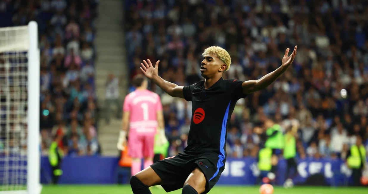 Soccer Football - LaLiga - Espanyol v FC Barcelona - RCDE Stadium, Cornella de Llobregat, Spain - May 15, 2025 FC Barcelona's Lamine Yamal celebrates scoring their first goal REUTERS/Albert Gea