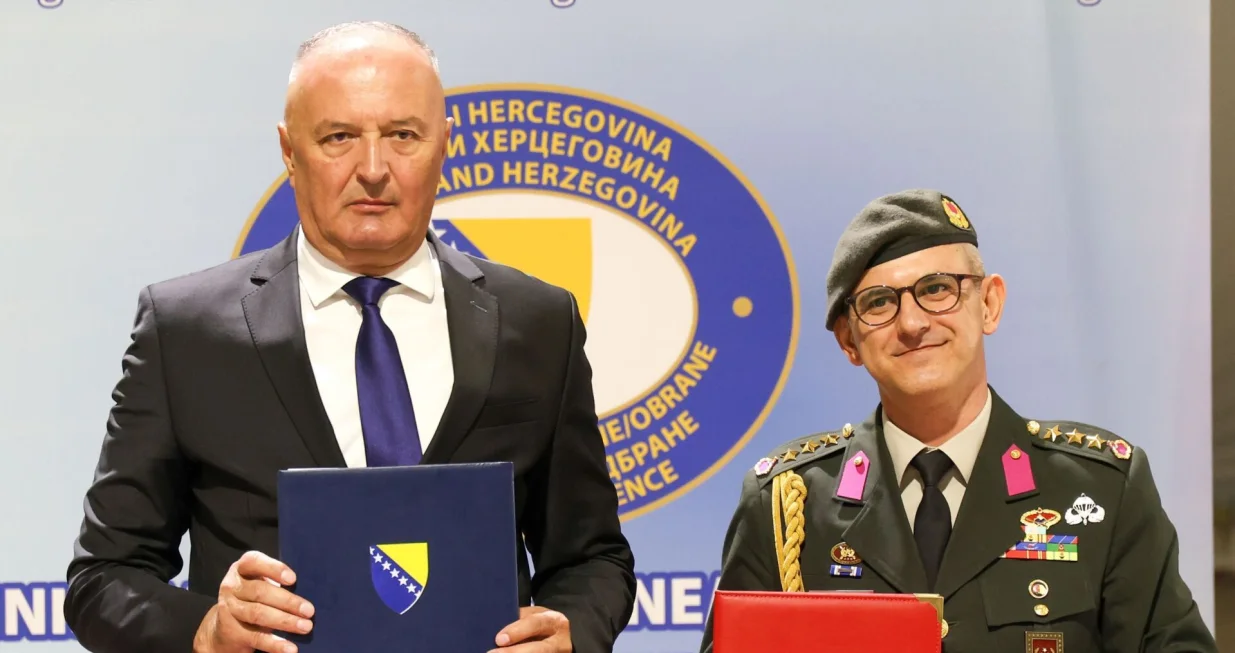 SARAJEVO, 16. maja (FENA) - Svečana primopredaje antidron sistema Kangal, kojeg Ministarstvo nacionalne odbrane Republike Turske donira za Oružane snage Bosne i Hercegovine, bit će održana danas u kasarni OS BiH "Rajlovac" u Sarajevu. (Foto FENA/Harun Muminović)/Harun Muminović