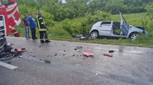 Uništena vozila na mjestu nesreće/Vatrogasci RS/