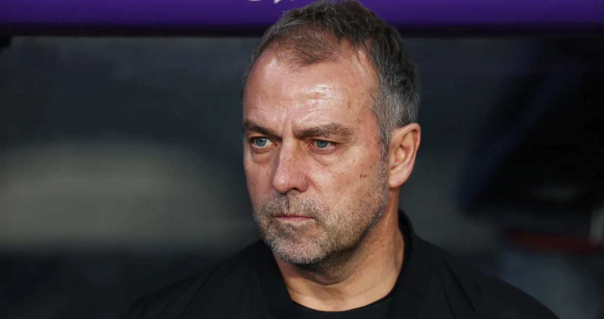 Soccer Football - LaLiga - Real Valladolid v FC Barcelona - Estadio Jose Zorrilla, Valladolid, Spain - May 3, 2025 FC Barcelona coach Hansi Flick before the match REUTERS/Isabel Infantes