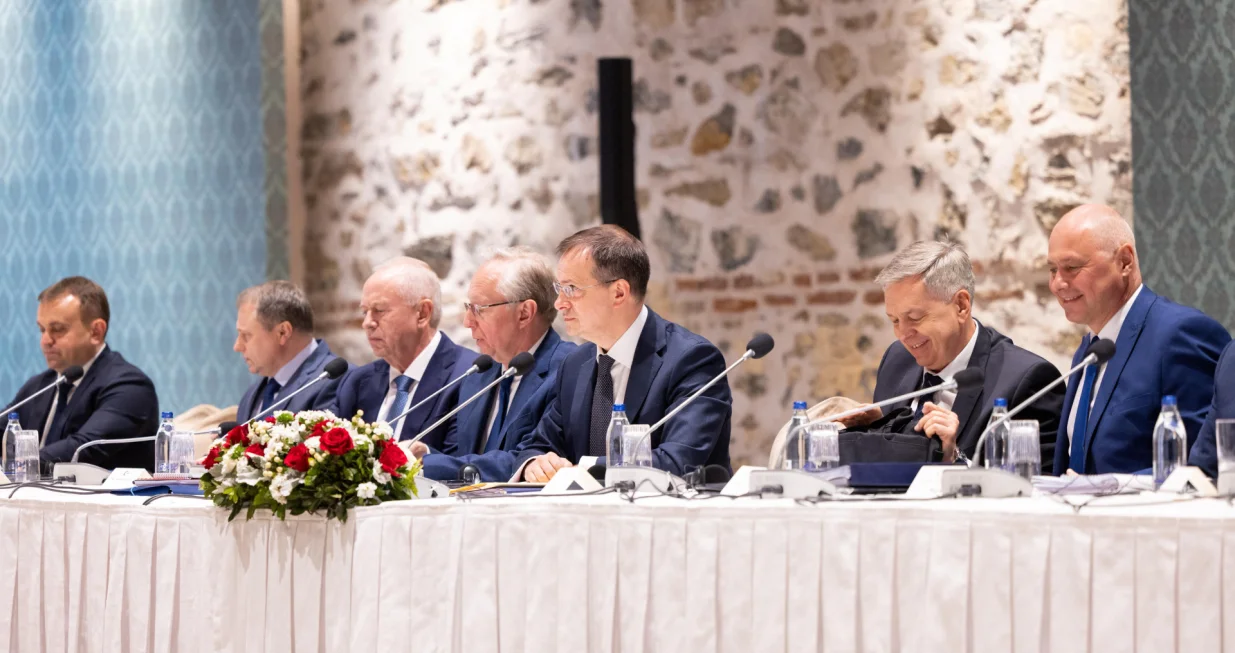 Russian delegation, led by presidential adviser Vladimir Medinsky, attend a meeting with Ukrainian delegation (not pictured) in Istanbul, Turkey, May 16, 2025. Murat Gok/Turkish Foreign Ministry/Handout via REUTERS ATTENTION EDITORS - THIS PICTURE WAS PROVIDED BY A THIRD PARTY. NO RESALES. NO ARCHIVES./Murat Gok/turkish Foreign Minist