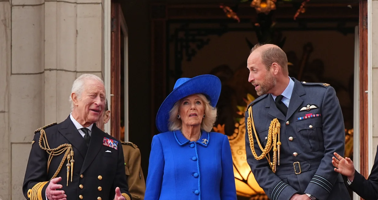 RETRANSMITTING AMENDING BYLINE TO AARON CHOWN King Charles III and Queen Camilla and the Prince of Wales on the balcony of Buckingham Palace, London, to view the fly past featuring the Royal Air Force's Red Arrows and current and historic military aircraft, at the end of the military procession marking the 80th anniversary of VE Day, and in honour of those who served during the Second World War. Picture date: Monday May 5, 2025. Photo: Aaron Chown/PRESS ASSOCIATION/Aaron Chown/press Association